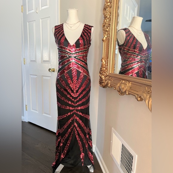Red and Black Gatsby 1920s Style Sequined Gown Size Small - Picture 2 of 16